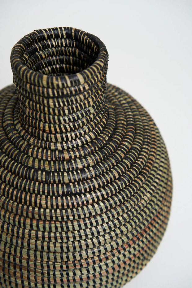 Amari - afrikanische Vase handgeflochten