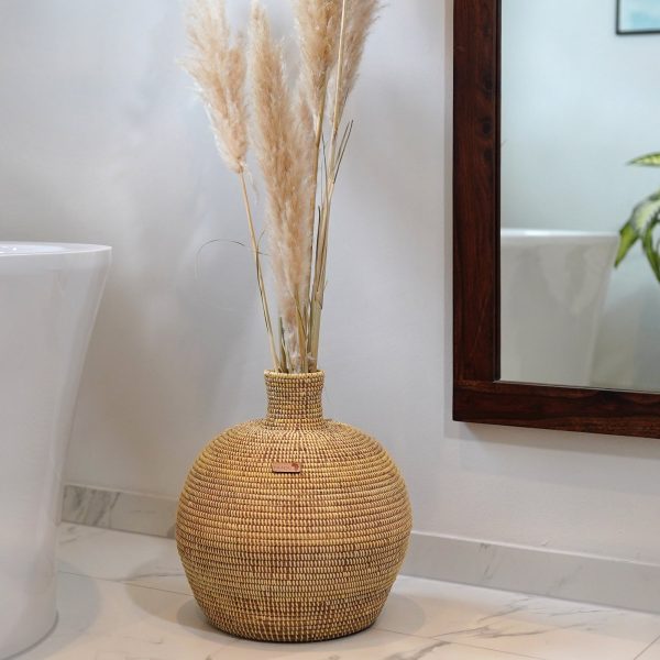 Große afrikanische Korbvase – Vase Sambesi (karamell) – ca. 37 x 35 cm – aus Savannengras in Afrika geflochten - Marulaglow®