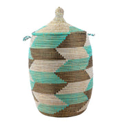 Afrikanischer XXL Wäschekorb mit traditionellem Deckel – Korb Meroe (türkis, schwarz, weiss) – Höhe ca. 82,5 cm – aus Savannengras geflochten – für Badezimmer - Marulaglow®