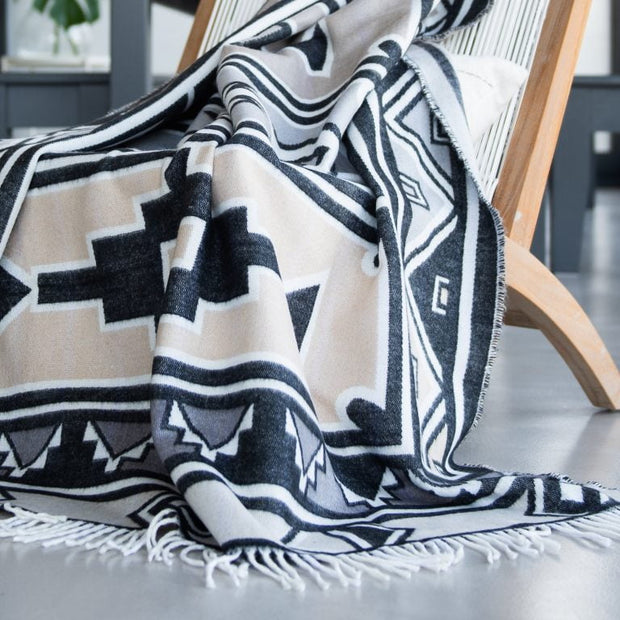 Kuschlige afrikanische Decke – Ndebele – Dezentes Muster – Luxuriöse gewebte Decke – 180 x 140 cm - Marulaglow®